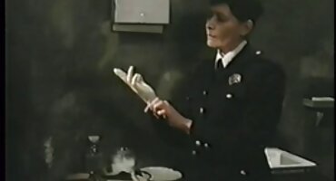 ແມ່ໄດ້ຕັດສິນໃຈທີ່ຈະໄດ້ຮັບທີ່ດີແລະ fucked ລູກຊາຍຂອງນາງເພື່ອເຮັດໃຫ້ຫມູ່ເພື່ອນ