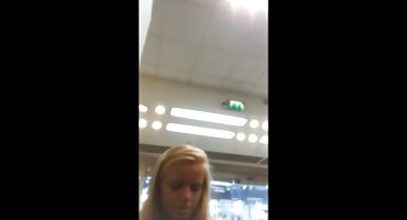 ນາງໄດ້ເອົາສະຖານທີ່ຢູ່ໃນ bunk ຂອງຫົວຫນ້າເພື່ອກາຍເປັນ mistress ແລະແຟນຂອງລາວ