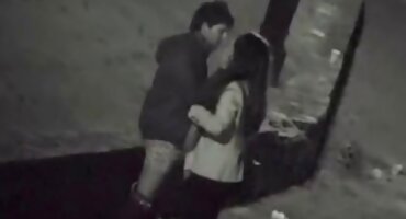 Frisk bruna brunette ກະໂດດໃສ່ cock ຢາງພາລາທີ່ມີການແຕກຂອງຜູ້ຊາຍ