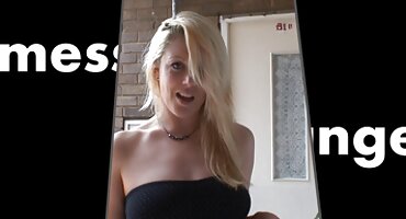 ແວ່ນຕາທີ່ມີ cock ຍາວຮ່ວມເພດ passionate ກັບຫມູ່ເພື່ອນຂອງນາງໃນ pussy