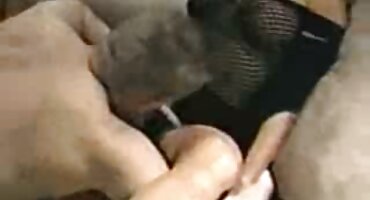 ໄກ່ລັດເຊຍໃຫ້ blowjob ໃນລົດ,ນິ້ວມືແລະ fucking