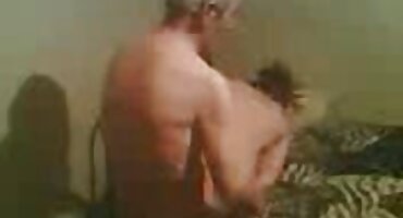 ເມຍ Cuckold ອະນຸຍາດໃຫ້ຜົວສາມາດ fuck ແມ່ບ້ານທີ່ຖືກຕ້ອງໃນເຮືອນຄົວ