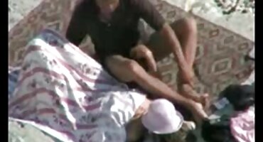 ສະແດງໃຫ້ເຫັນຮູຂອງ freshman skinny pretty