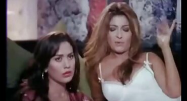 ຫມູ່ເພື່ອນ fuck ebony ງາມໃນ pussy ດ້ວຍມືແລະລີ້ນຍາວ