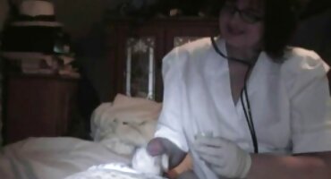 ໃນຕອນແລງຜິວເນື້ອສີຂາວ tattooed ແລ່ນໄປ fuck ຄົນຮັກຂອງນາງ