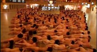 ເພດສໍາພັນກັບ Skinn Ragazza ນກ່ຽວກັບກ້ອງຖ່າຍເຊື່ອງໄວ້