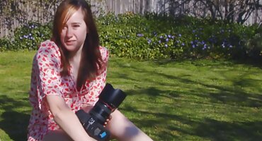 ພັນລະຍາ Busty cuckolding ກັບຫມູ່ເພື່ອນສໍາລັບຫນີ້ສິນການເງິນຂອງ hubby