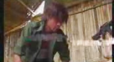 Retro fetishist ສະແດງໃຫ້ເຫັນຮູຂອງນາງຕໍ່ໂລກ