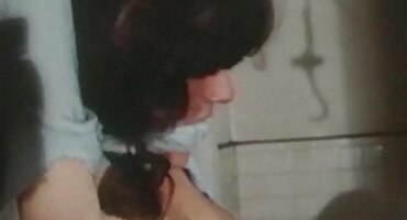 Busty girl resorts ກັບ fuck ຄົນຮັກໃນການໂທຄັ້ງທໍາອິດ