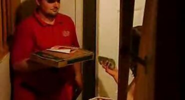 ນາງໄດ້ມອບກົ້ນໃຫ້ນາຍເພາະຄວາມອິດສາຂອງໝູ່ທີ່ດີທີ່ສຸດຂອງນາງ