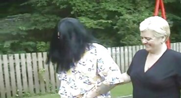 ການນວດອະໄວຍະວະເພດຄູ່ມືທີ່ສວຍງາມທີ່ປະຕິບັດໂດຍ Skinn Co