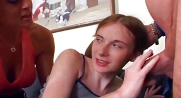 Fetishist ແມ່ນເນື້ອໃນທີ່ຈະ masturbate ກັບຕີນແມ່ຍິງ