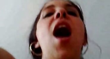 ເດັກຍິງ Schoolgirls pamper daddy ອຸດົມສົມບູນດ້ວຍກົ້ນຫວານຂອງເຂົາເຈົ້າ