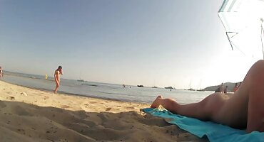 Anal ຄັ້ງທໍາອິດທີ່ມີນ້ໍາລັດເຊຍ Coed ກັບ tits ຂະຫນາດນ້ອຍ