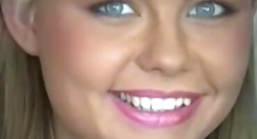 Fucking ເປັນ parody ຄຂອງ Leonard,Sheldon ແລະ slut Penny