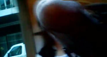 ເພື່ອພາດໃນ tatami ສາວ curly ຈັບໄດ້ໃນປາກໂດຍແມ່ຍິງມັກແມ່ strapon