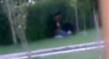 ອາຊີດູດໄດ້ດີແລະໃຫ້ນວດ erotic ກັບ Latina